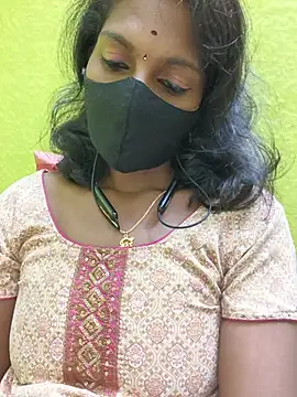 Snapshot of Honey_rosetamil chatting on July 7, 2026, 6:23 pm Honey rosetamil online show from July 7, 2026, 6:23 pm