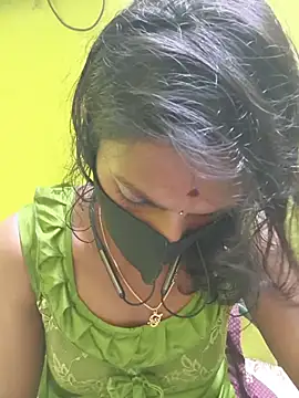 Snapshot of Honey_rosetamil chatting on July 12, 2026, 12:01 am Honey rosetamil online show from July 12, 2026, 12:01 am