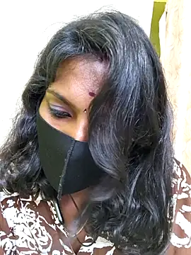 Snapshot of Honey_rosetamil chatting on July 15, 2026, 7:13 am Honey rosetamil online show from July 15, 2026, 7:13 am