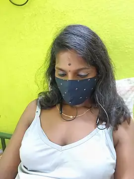 Snapshot of Honey_rosetamil chatting on July 28, 2026, 5:47 am Honey rosetamil online show from July 28, 2026, 5:47 am