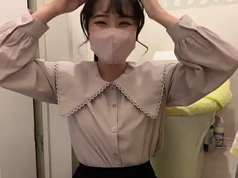 Snapshot of sora_033 chatting on October 15, 2025, 3:23 pm sora 033 online show from October 15, 2025, 3:23 pm