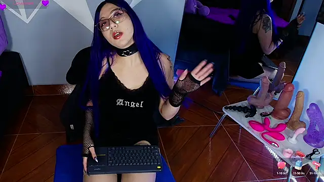 karlamoon23 online show from June 14, 2026, 2:30 pm