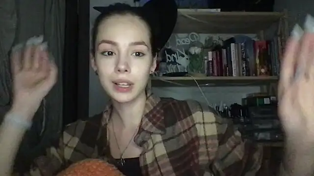 Yuna5343 online show from September 22, 2025, 10:34 pm