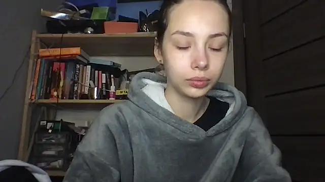 Yuna5343 online show from December 5, 2025, 8:27 pm