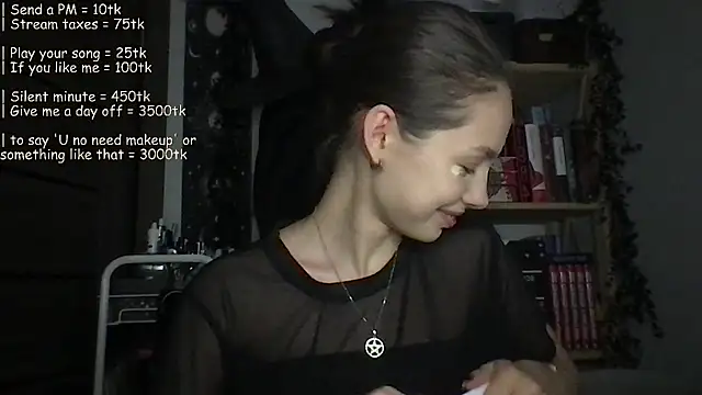 Yuna5343 online show from June 19, 2026, 7:28 pm