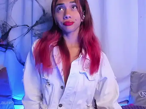 Laurenn 2 online show from October 25, 2025, 4:20 am