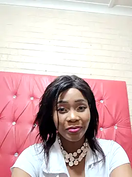 Snapshot of Juicy_Candy-Reloaded chatting on October 28, 2025, 9:17 pm Juicy Candy-Reloaded online show from October 28, 2025, 9:17 pm