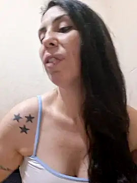 Lhcruz online show from May 17, 2026, 11:56 pm