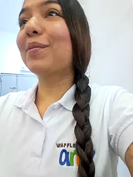 Snapshot of Madison_1 chatting on November 10, 2025, 9:14 pm Madison 1 online show from November 10, 2025, 9:14 pm