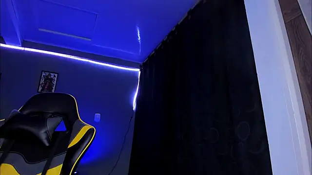 alexgiraldo   online show from November 7, 2025, 12:10 am