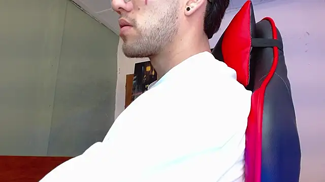 alexgiraldo   online show from June 3, 2026, 2:33 pm