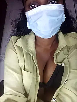 Snapshot of MickMicky chatting on October 25, 2025, 1:35 am MickMicky online show from October 25, 2025, 1:35 am