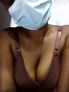 Snapshot of MickMicky chatting on October 30, 2025, 12:45 am MickMicky online show from October 30, 2025, 12:45 am