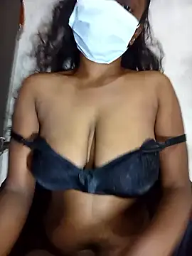 Snapshot of MickMicky chatting on December 22, 2025, 5:48 am MickMicky online show from December 22, 2025, 5:48 am