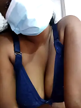 Snapshot of MickMicky chatting on February 28, 2026, 4:24 am MickMicky online show from February 28, 2026, 4:24 am