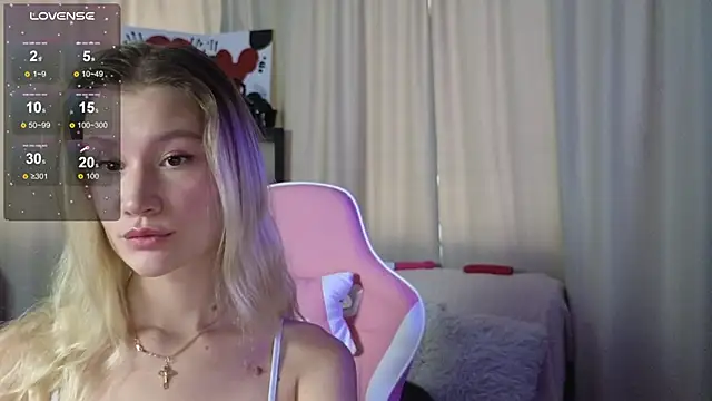  Anna Nolan  online show from October 24, 2025, 6:10 am