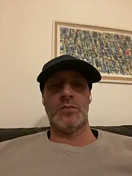 Maurinho3005 online show from March 26, 2026, 11:10 pm