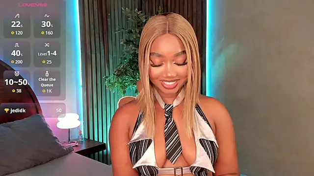 Snapshot of alisonn_moon chatting on November 20, 2025, 11:26 pm alisonn moon online show from November 20, 2025, 11:26 pm