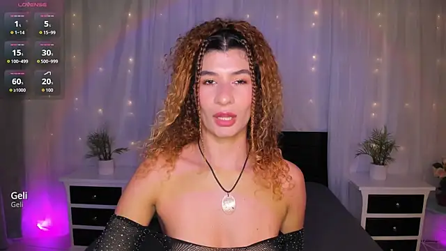 Evolet Bee online show from October 3, 2025, 3:09 pm