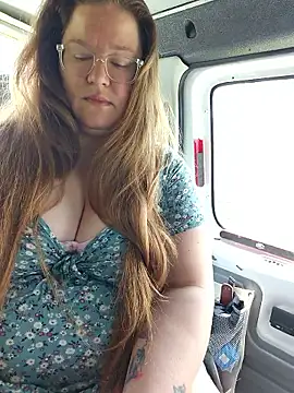 Snapshot of Love86Emily chatting on June 10, 2026, 2:49 pm Love86Emily online show from June 10, 2026, 2:49 pm