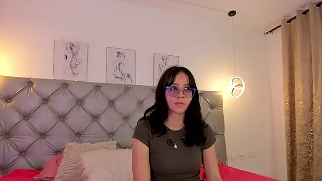 Naughty Couple83 online show from May 5, 2026, 7:00 pm