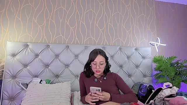 Snapshot of Naughty_Couple83 chatting on July 17, 2026, 8:35 pm Naughty Couple83 online show from July 17, 2026, 8:35 pm