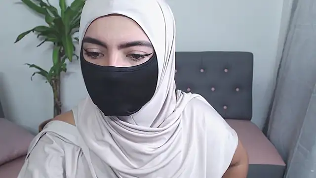 Snapshot of jade_nassar chatting on October 15, 2025, 8:42 pm jade nassar online show from October 15, 2025, 8:42 pm