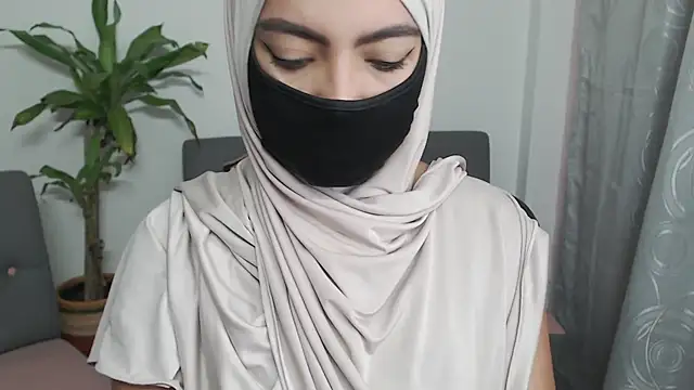 Snapshot of jade_nassar chatting on November 12, 2025, 12:16 pm jade nassar online show from November 12, 2025, 12:16 pm