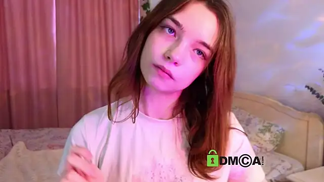 Snapshot of Evi_Brook chatting on May 17, 2026, 8:23 am Evi Brook online show from May 17, 2026, 8:23 am