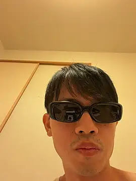 Snapshot of iiiviviii chatting on November 1, 2025, 4:53 pm iiiviviii online show from November 1, 2025, 4:53 pm