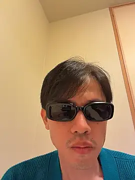 Snapshot of iiiviviii chatting on November 23, 2025, 5:24 pm iiiviviii online show from November 23, 2025, 5:24 pm