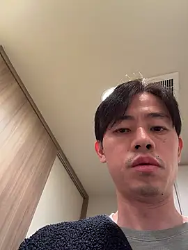 Snapshot of iiiviviii chatting on December 5, 2025, 4:36 pm iiiviviii online show from December 5, 2025, 4:36 pm