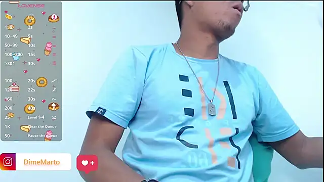 Snapshot of mike_black_22 chatting on October 3, 2025, 2:03 pm mike black 22 online show from October 3, 2025, 2:03 pm