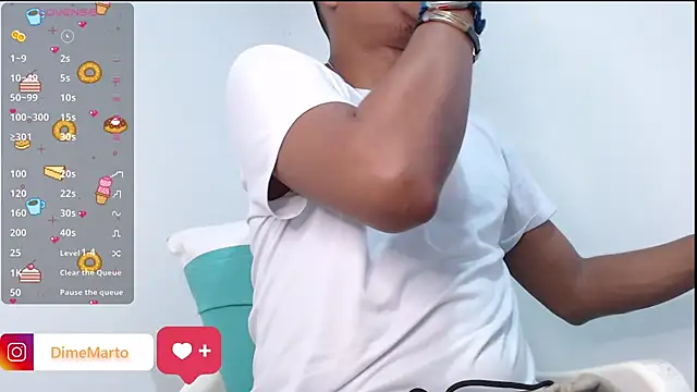 Snapshot of mike_black_22 chatting on November 7, 2025, 2:33 am mike black 22 online show from November 7, 2025, 2:33 am