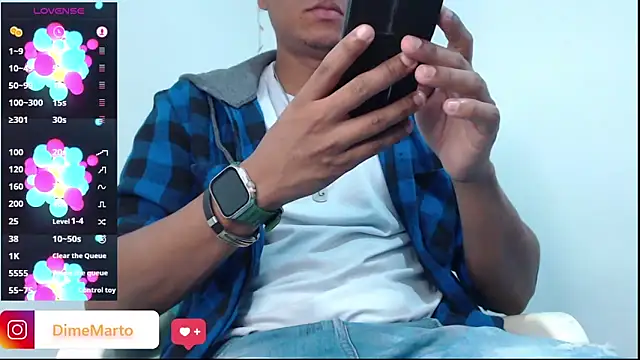 Snapshot of mike_black_22 chatting on June 19, 2026, 4:11 pm mike black 22 online show from June 19, 2026, 4:11 pm