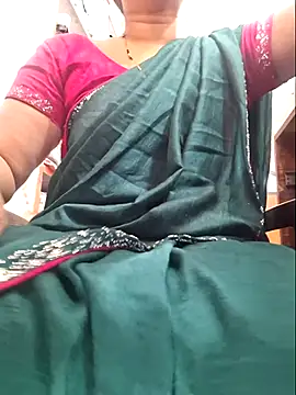 Snapshot of indianhotwife639 chatting on May 7, 2026, 5:57 am indianhotwife639 online show from May 7, 2026, 5:57 am