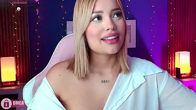 Snapshot of _meliblue chatting on September 18, 2025, 7:27 pm meliblue online show from September 18, 2025, 7:27 pm