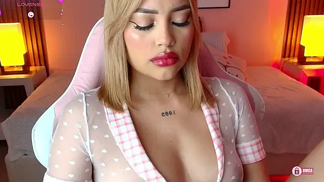 Snapshot of _meliblue chatting on November 11, 2025, 7:36 pm meliblue online show from November 11, 2025, 7:36 pm