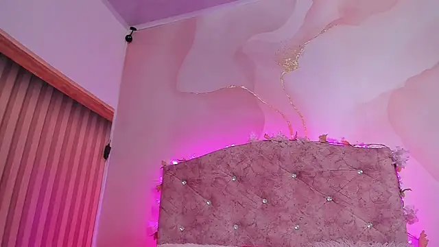 Snapshot of Mila_grace_ chatting on October 16, 2025, 6:31 pm Mila grace online show from October 16, 2025, 6:31 pm