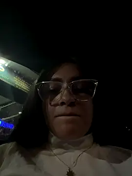 Alyha Cortes online show from November 8, 2025, 1:39 am