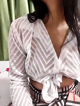 Shalu G online show from April 24, 2026, 4:15 am