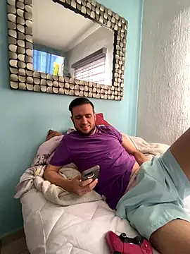 Alexitho25 online show from November 14, 2025, 9:13 pm