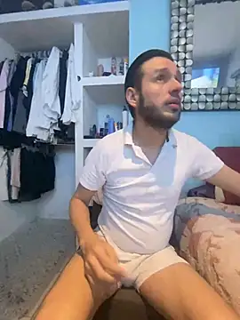 Alexitho25 online show from July 10, 2026, 9:50 pm