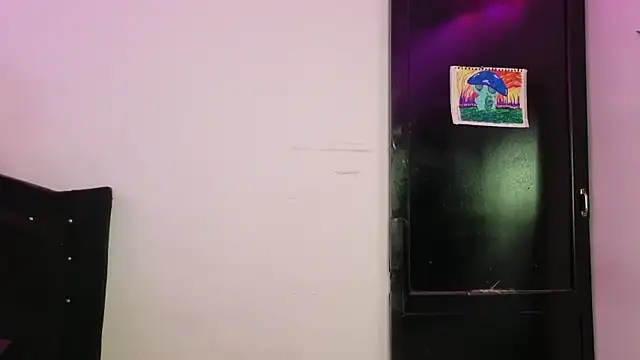 Snapshot of Lovers_cave chatting on January 12, 2026, 5:23 am Lovers cave online show from January 12, 2026, 5:23 am