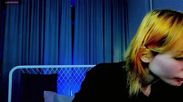 Kiara Dream online show from August 4, 2026, 9:39 pm