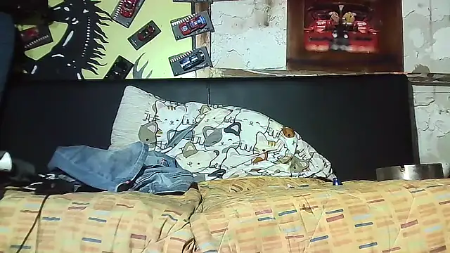 lovehairymature90 online show from November 12, 2025, 4:07 pm