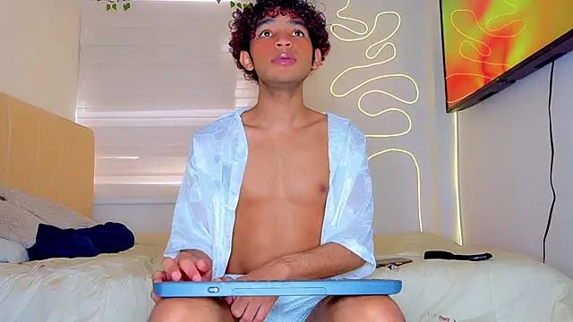 Aaron Wiinter online show from September 23, 2025, 8:34 pm