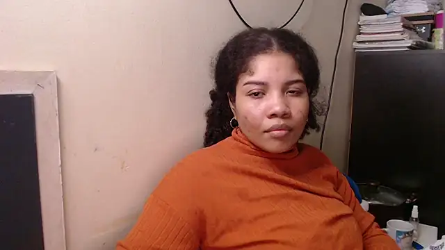 Snapshot of madelene chatting on December 22, 2024, 2:39 am madelene online show from December 22, 2024, 2:39 am