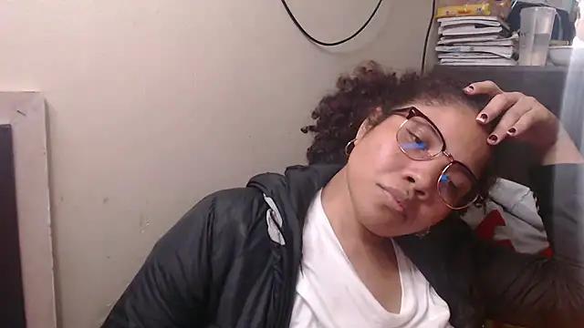 Snapshot of madelene chatting on February 18, 2025, 1:32 am madelene online show from February 18, 2025, 1:32 am