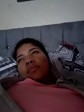 Snapshot of madelene chatting on February 18, 2025, 12:28 pm madelene online show from February 18, 2025, 12:28 pm